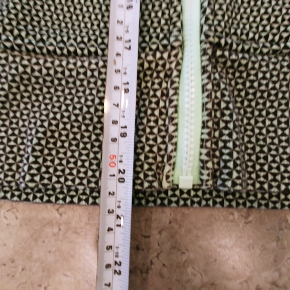 Lululemon Scuba Womens 4 Hoodie. Mint Green & Black Full Zip Sweater, thumb hole - Picture 13 of 14